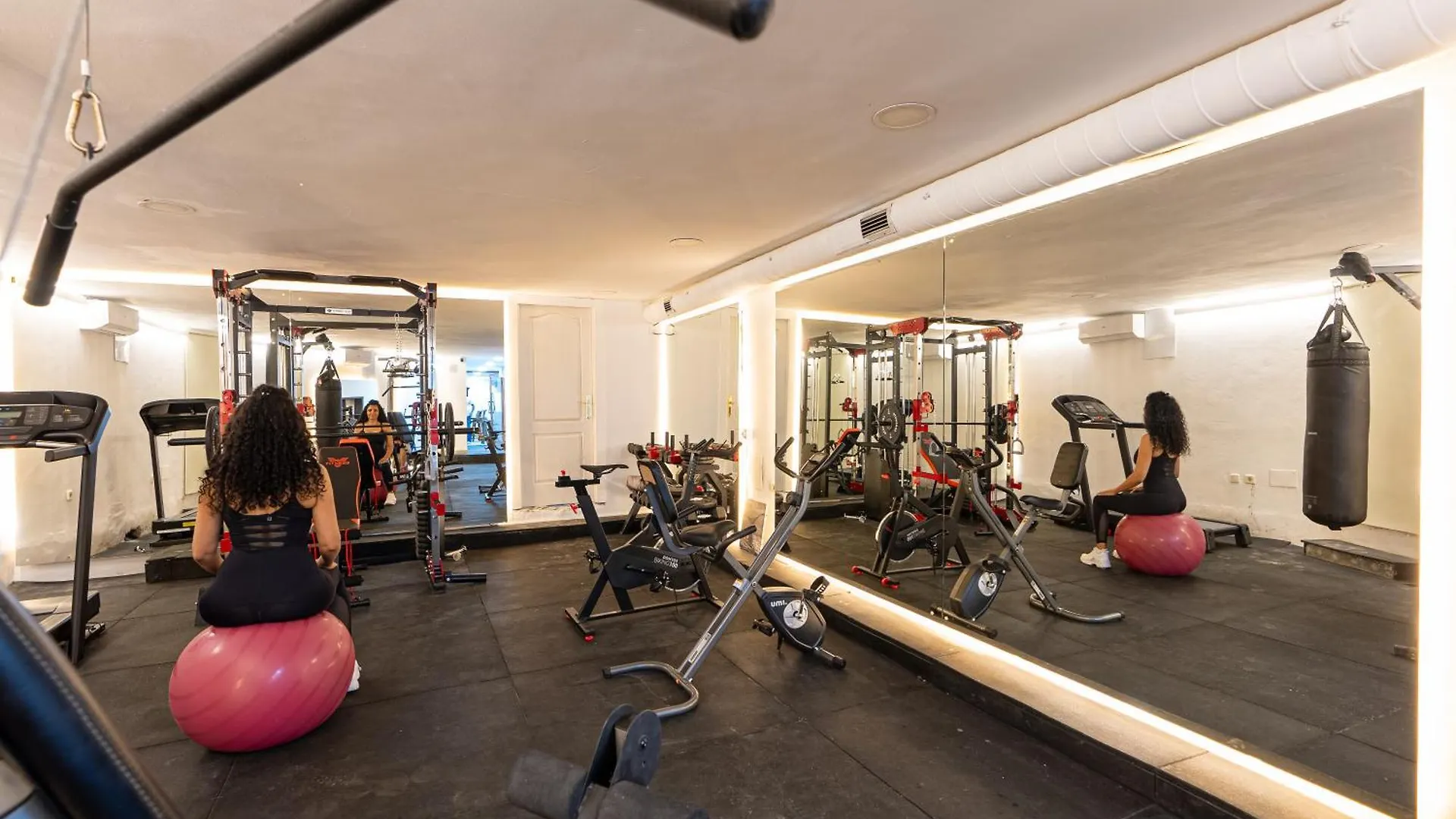 Aparthotel Casadelmar Marbella 0*,